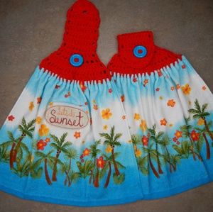 Crocheted Handle Towel Set of 2
